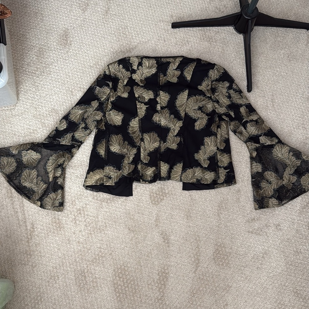 Gold leaf embroidery blazer - Picture 12 of 12
